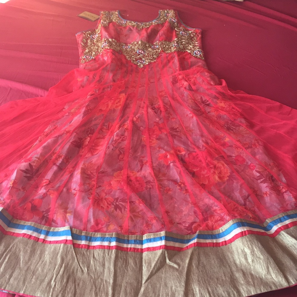 2 pc Beautiful flared Bollywood Anarkali! Never worn. New.